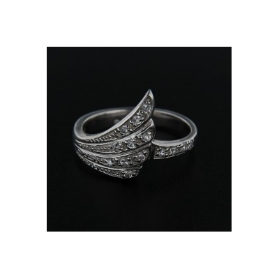 KA R174 strieborný prsteň s kameňom