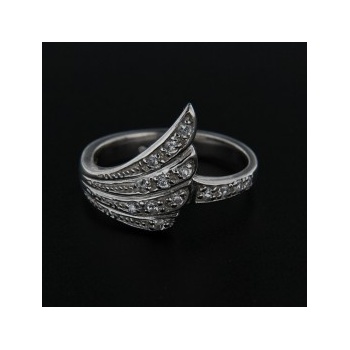 KA R174 strieborný prsteň s kameňom