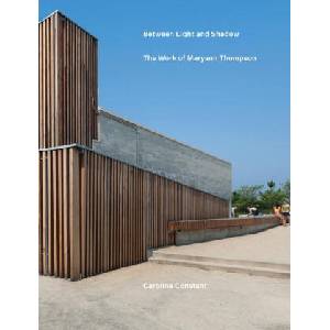 Between Shadow and Light | Maryanne Thompson (ISBN: 9781961856271)