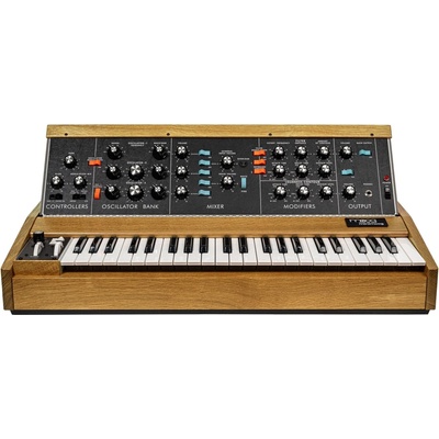 Moog Minimoog Model D Bob Moog Tribute Edition Синтезатор Дъб (MIN-MOOG-D-08-06)