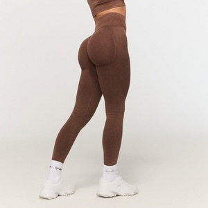 GymBeam Дамски безшевен клин Fierce Brown S