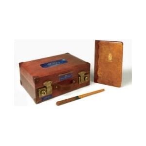 Fantastic Beasts: The Magizoologist's Discovery Case (ISBN: 9780762464418)