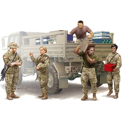 Trumpeter Modern US soldiers Logistics Supply 1:35
