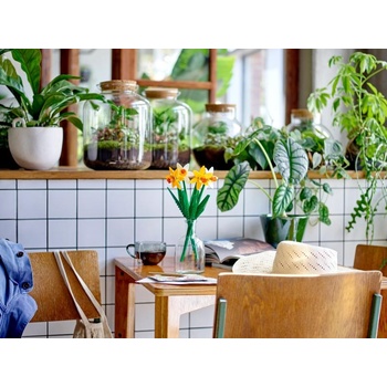 Image 1 of LEGO® Daffodils (40747)