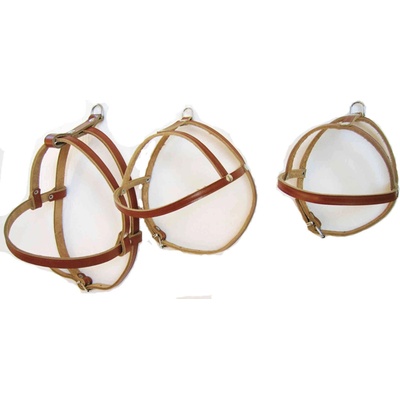 Miazoo МиаЗоо Класик - Регулируем нагръдник от кожа за породи тип Пекинез - цвят червен