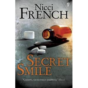 Secret Smile (ISBN: 9780141034171)