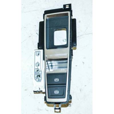 spínač ruční brzdy + rámeček páky volení AUDI A8 4N0 4N1713111D MNC 4N0927225