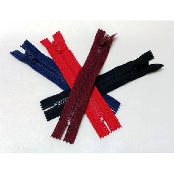 Zip kostěný 20 cm