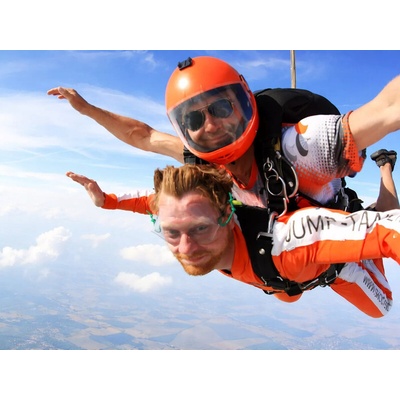 Tandemový seskok z 6 kilometrů