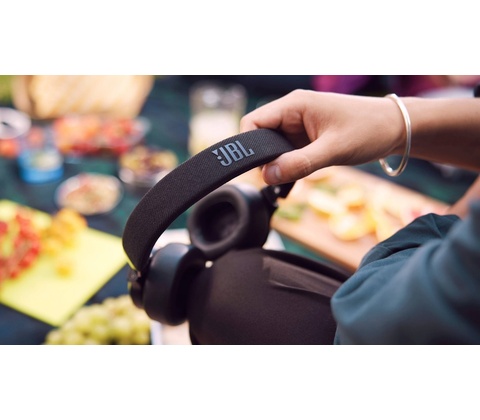 JBL Live 670NC