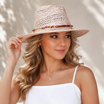 Krumlovanka letní slaměný klobouk Fedora zdobený korálky P-12317Y starorůžový