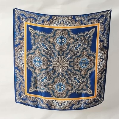 hedvábný šátek Modré ornamenty v dárkovém balení