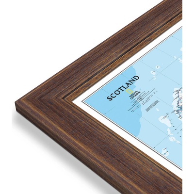 National Geographic Skotsko - nástěnná mapa Classic 76 x 91 cm Varianta: mapa v dřevěném rámu, Provedení: Volta ořech