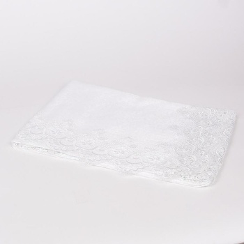 Image 1 of Покривка за маса в бяло с нежна плетена дантела 180/270