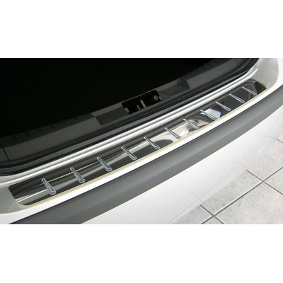 Opel Astra J 10-15 hatchback Kryt prahu pátých dveří