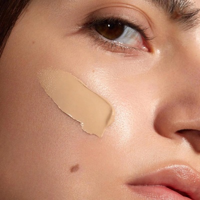Mádara Polomatný make-up s peptidy Skinonym Semi-Matte Peptide Foundation True Beige 30 ml