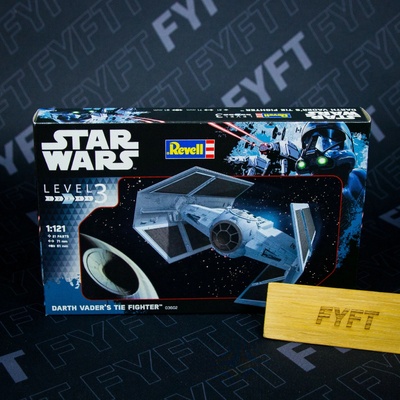 Revell Revell Star Wars: Darth Vader's TIE Fighter Model Kit 1:121