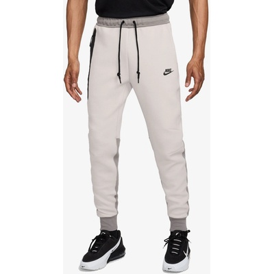 Nike Tech Fleece