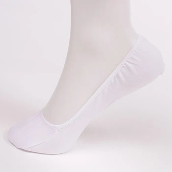 Image 1 of Нежни чорапи тип терлик в бял цвят