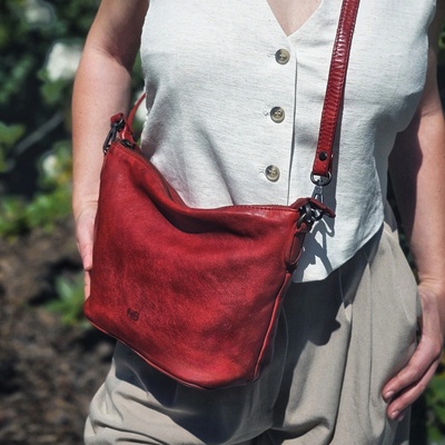 Noelia Bolger kabelka crossbody NB 2409 CV červená