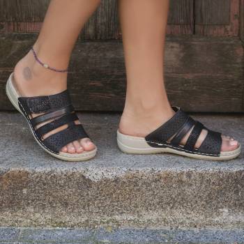 Image 1 of Чехли 5053-1 black