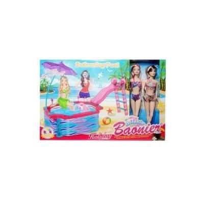 Swede Doll in the pool