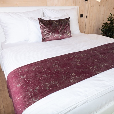 Biante přehoz na postel Zamatový Isabela IBL-006 Gold Design vínový 50 x 140 cm