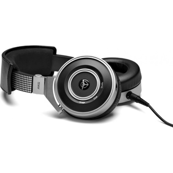 AKG K267