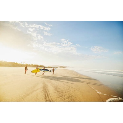 Plakát, Obraz - Wide shot of family carrying surfboards, Thomas Barwick, 40 × 26.7 cm