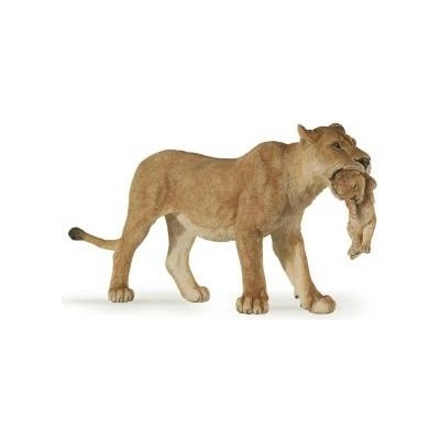 Papo Lioness with a young