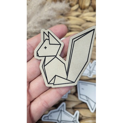 Koženkový štítok Origami veverička Laser koženka: Bl.hnedá patina