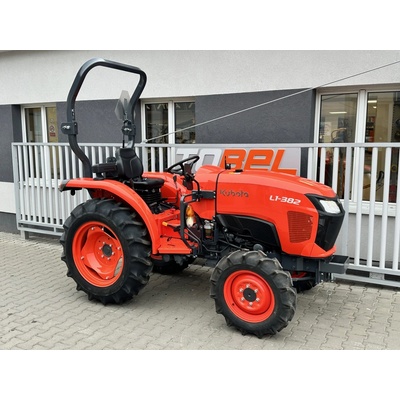 Kubota L1382D Rops