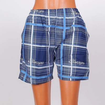 Тъмносини мъжки шорти с кариран десен в синьо и сиво