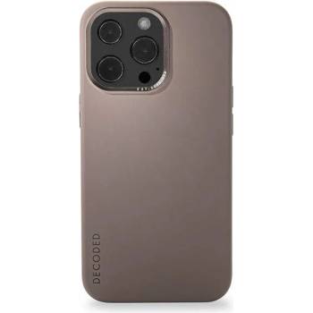 Decoded Silicone Case - силиконов (TPU) калъф за iPhone 13 Pro Max (кафяв)