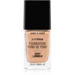 Wet n Wild PhotoFocus лек хидратиращ фон дьо тен за озаряване на лицето цвят Classic Beige 28ml
