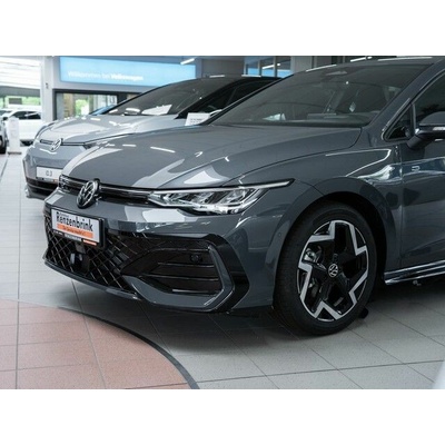 Volkswagen Golf eTSI R-Line DSG 110 kW