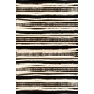 Green Decore Черно-бял двустранен килим за открито, изработен от рециклирана пластмаса , 160 x 230 cm Zambezi - Green Decore (S11063_107)