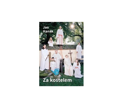 Za kostelem