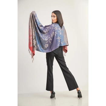 Image 1 of Radek's collection Шал в преливащи цветове и листа 4146