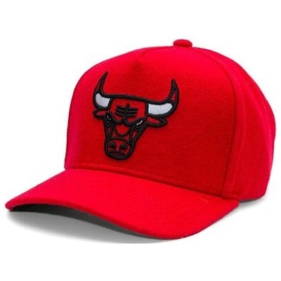 Mitchell & Ness Chicago Bulls Kicking Wool Pro Strapback Red