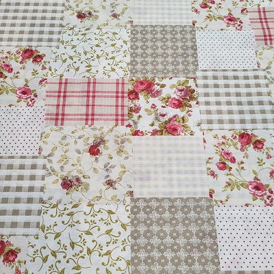 Dekorační látka RŮŽE MARTA patchwork šíře 140 cm