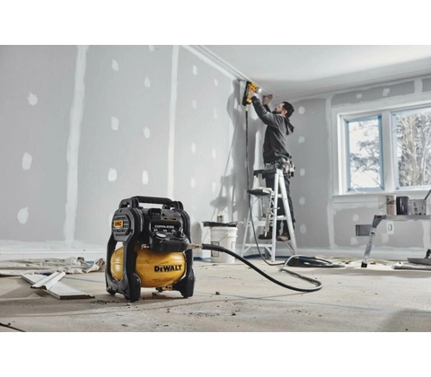 DeWALT DCC1018N