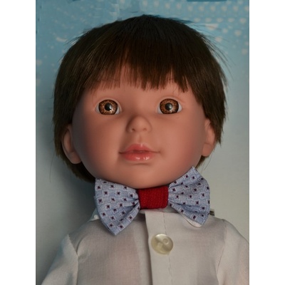 Vestida de Azul Realistická chlapeček Paul v bílé košili s motýlkem Pau 33 cm