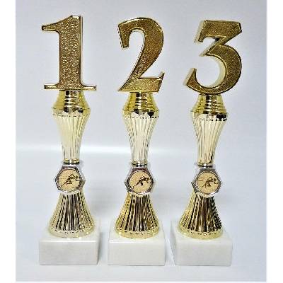 VIZINGR Atletika žena trofeje 71-26 71-26/3