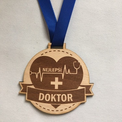 Dekorace z Česka Dřevěná medaile Nejlepší doktor
