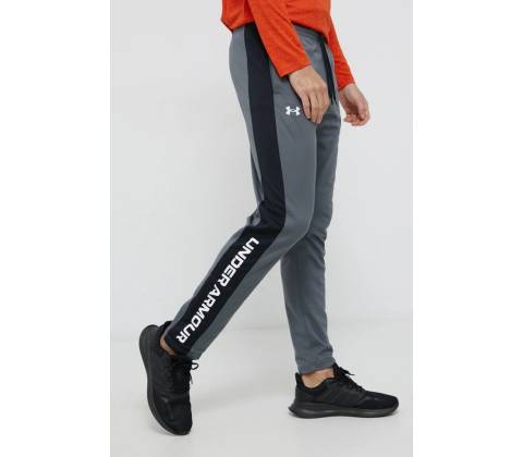 Under Armour tepláky sivá