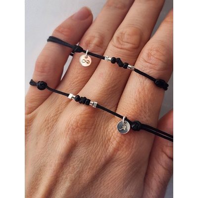 Гривни за двама с букви и безкрайност