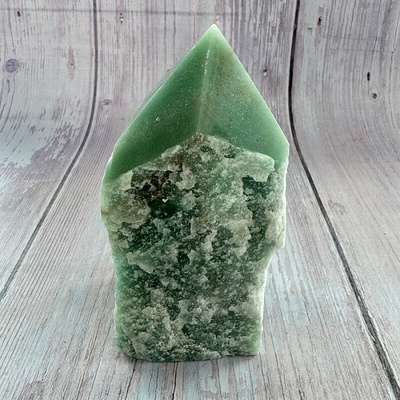 Nefertitis Avanturín zelený špice Brazílie 8 NF59656 - cca 4,9 x 11 cm, 560 g