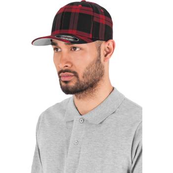 Urban Classics Шапка с козирка в червено и черно Flexfit Tartan Plaid UB-6197-00044 - Черен, размер L/XL