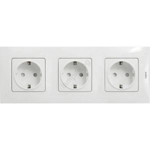 Legrand - Тройна домашна SCHUKO розетка с рамка NILOE 250V бяла (LR0113E)